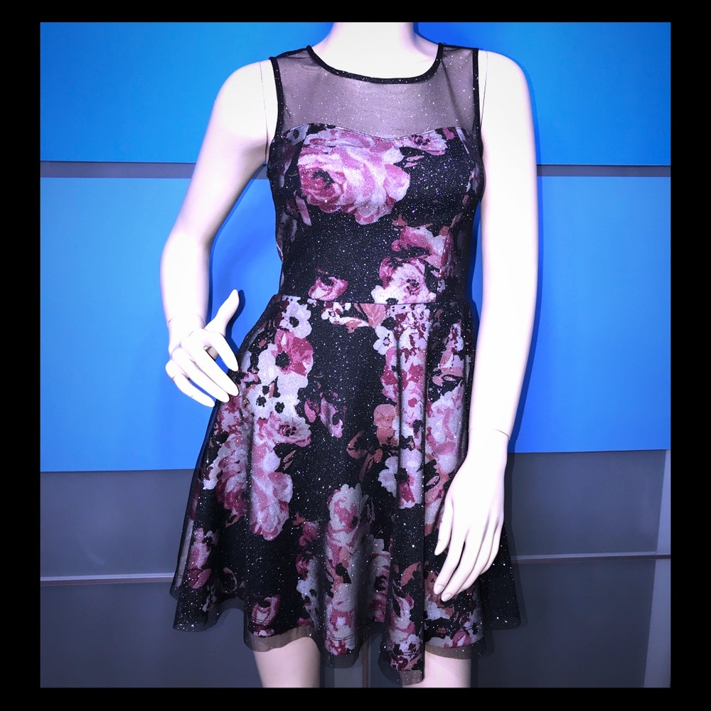 TRIXXI • Floral Sparkle 💕 Dress / size (S)